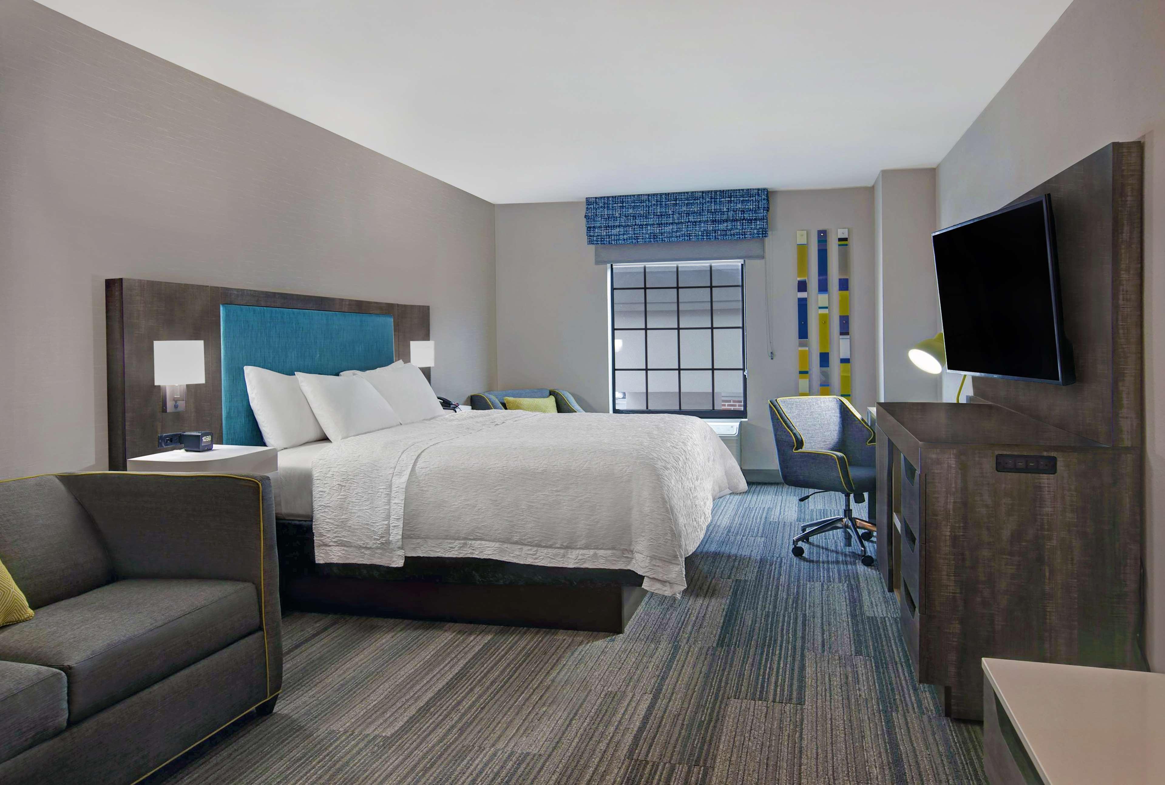 Hampton Inn Westfield Esterno foto