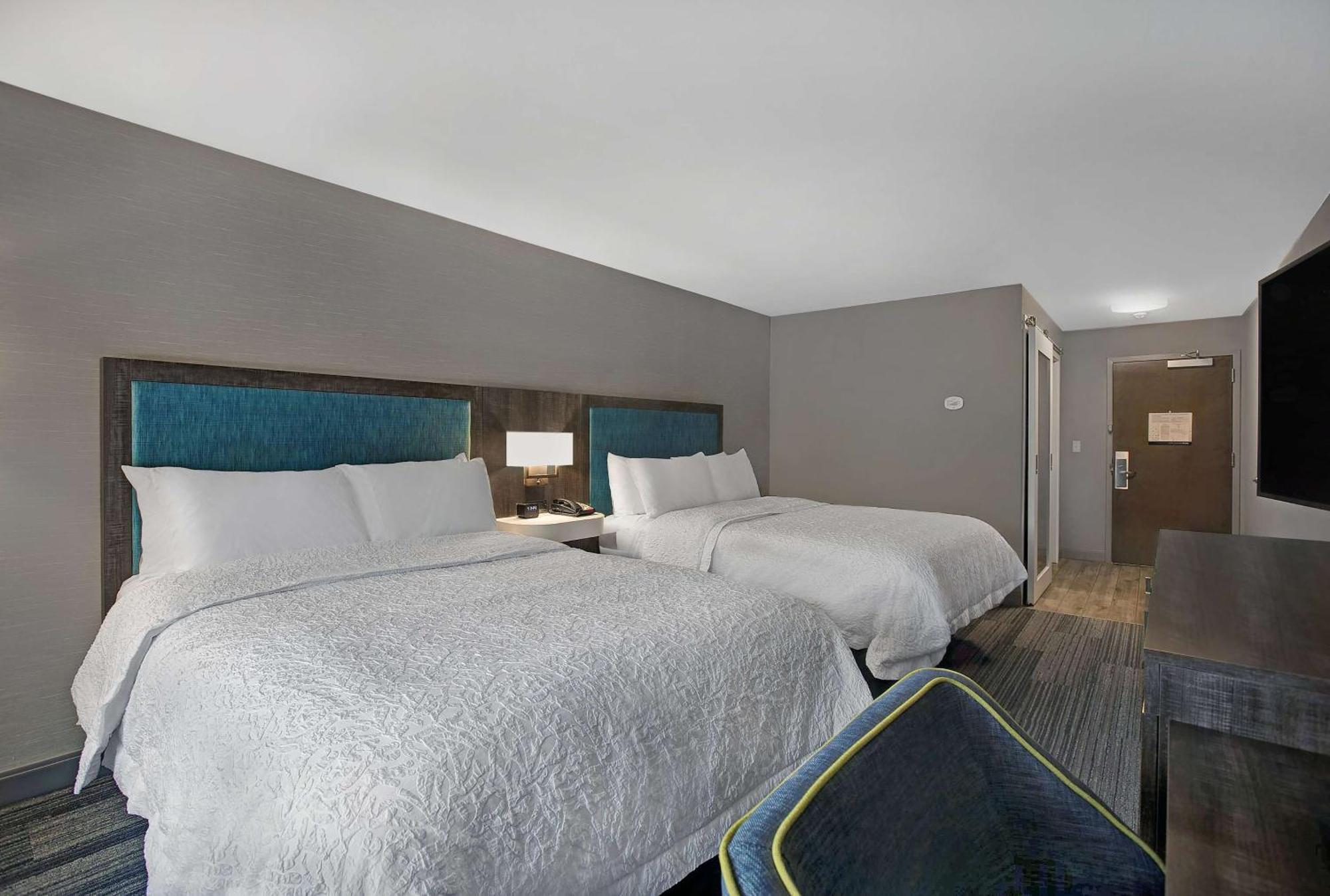 Hampton Inn Westfield Esterno foto