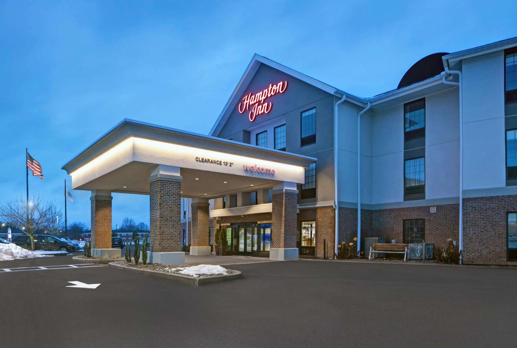 Hampton Inn Westfield Esterno foto