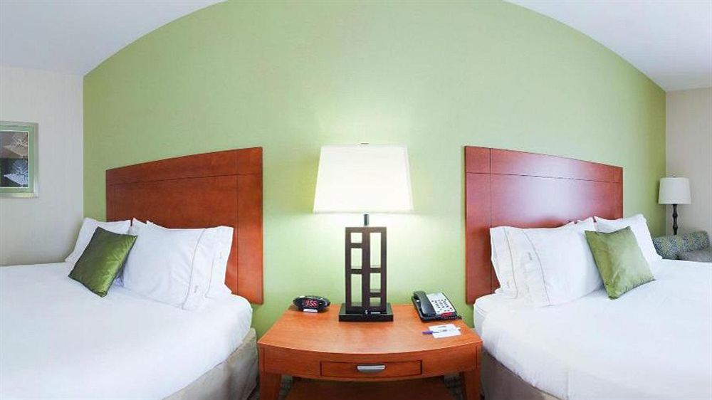 Hampton Inn Westfield Esterno foto