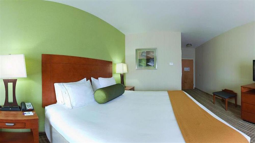 Hampton Inn Westfield Esterno foto