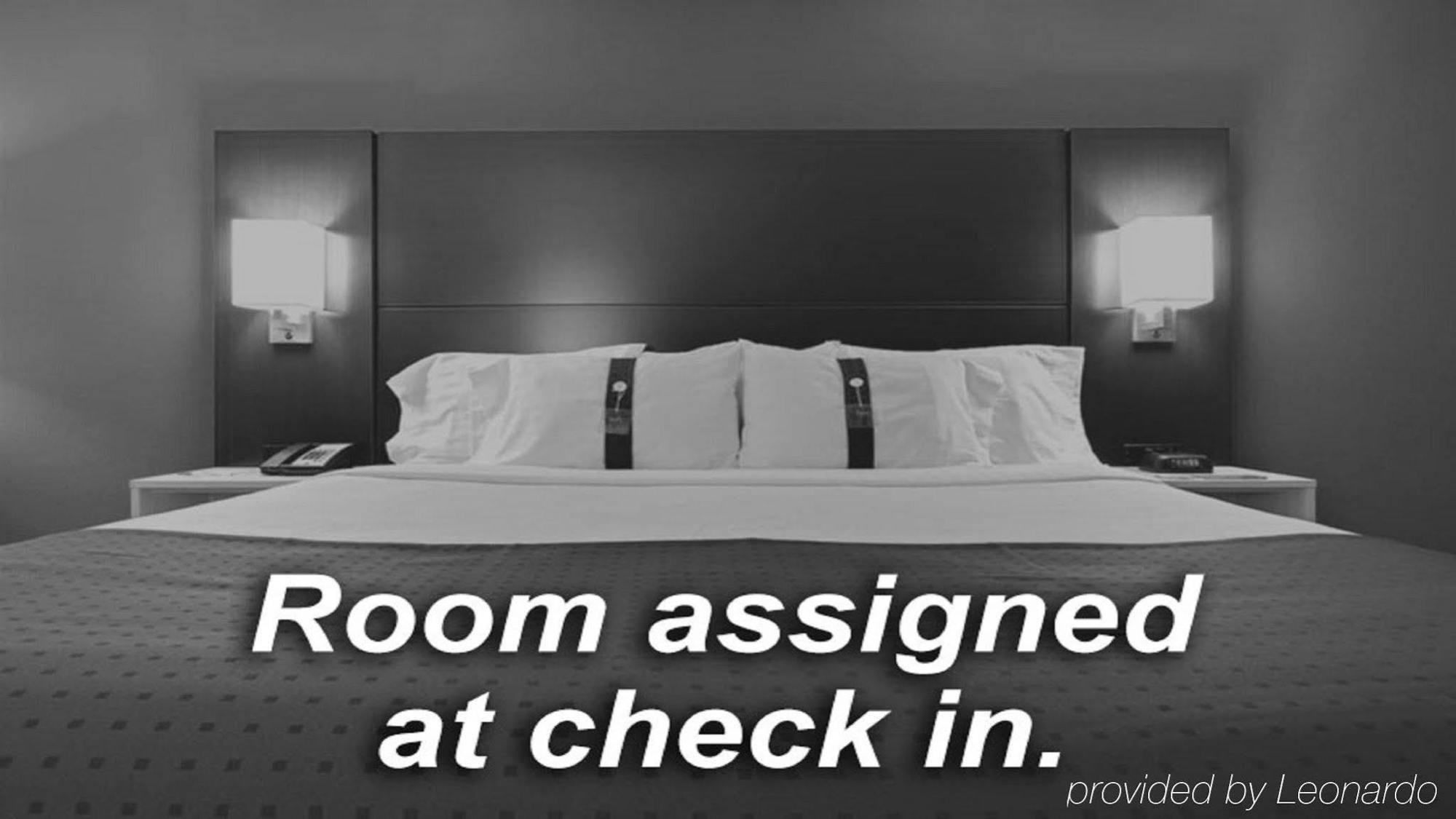 Hampton Inn Westfield Esterno foto