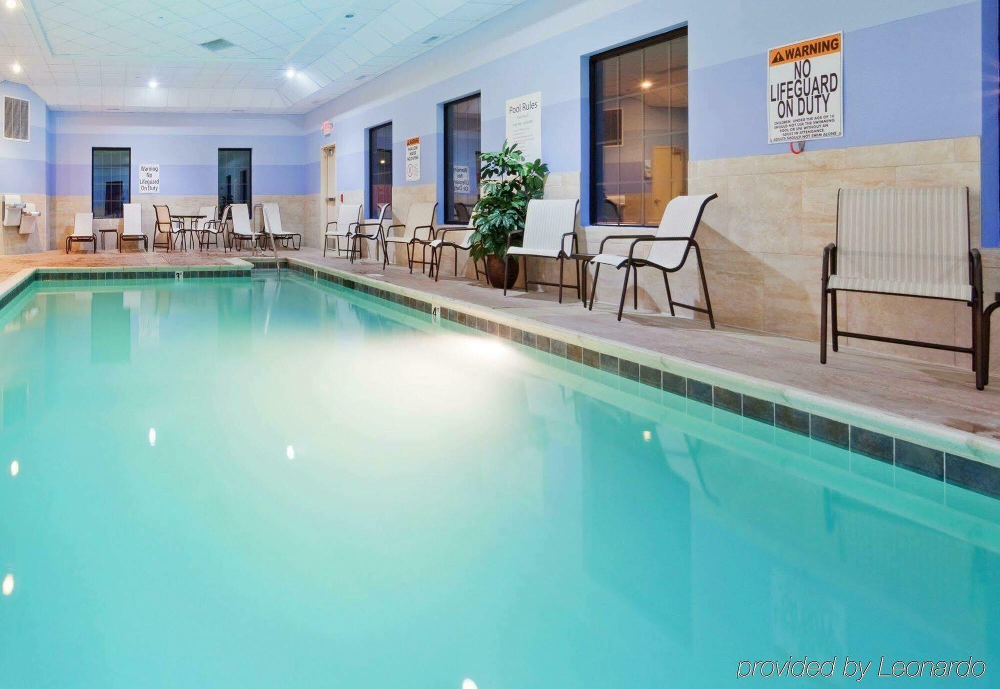 Hampton Inn Westfield Esterno foto