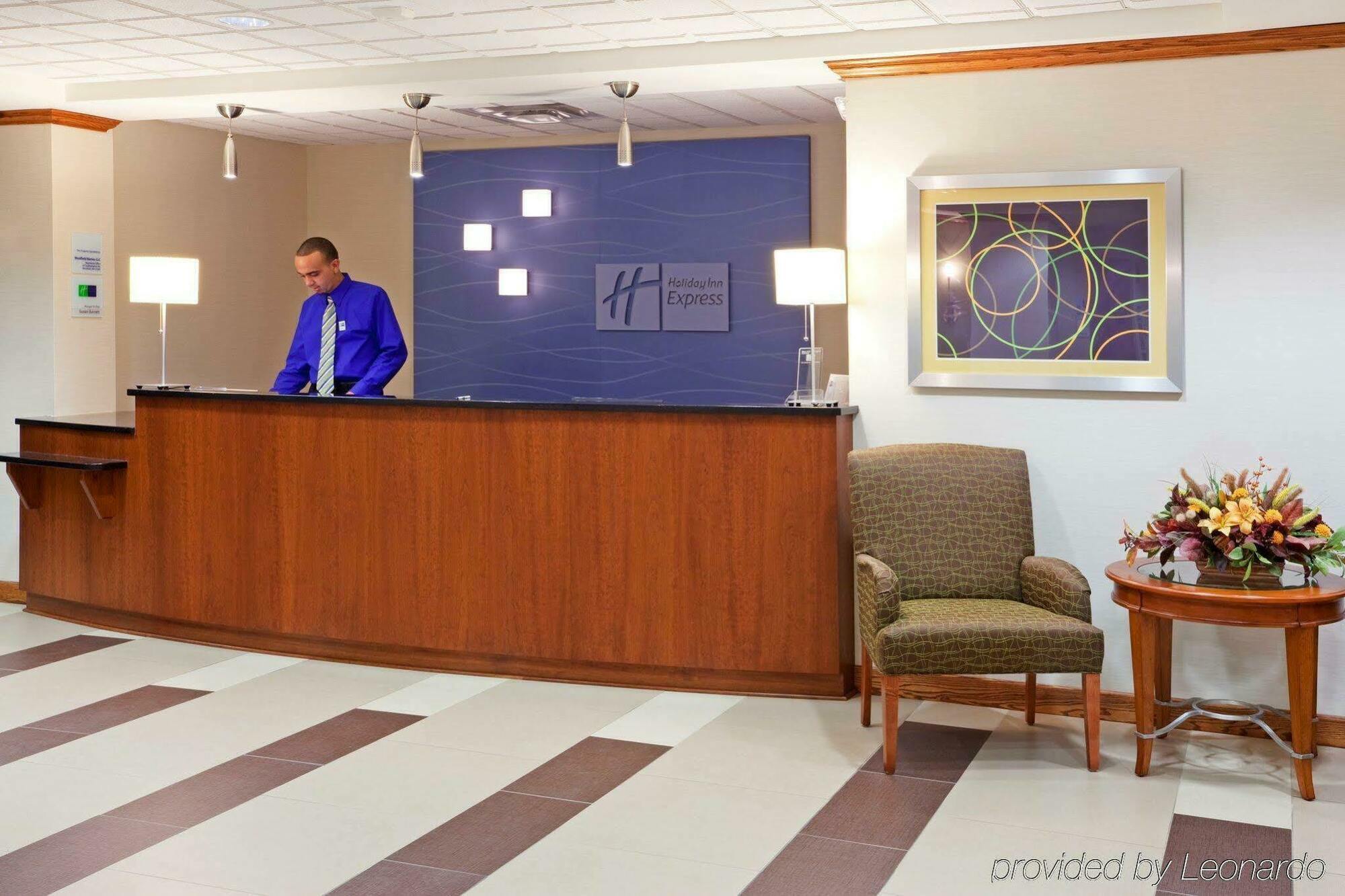 Hampton Inn Westfield Esterno foto